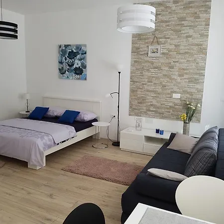 Adriatic Konukevi Split