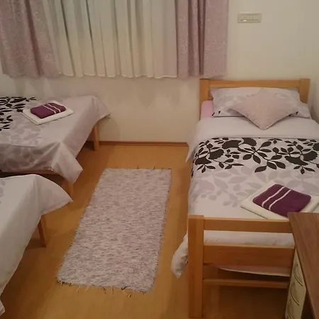 Konukevi Adriatic 3*