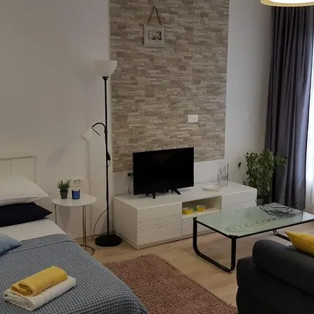 ゲストハウス Adriatic 3*